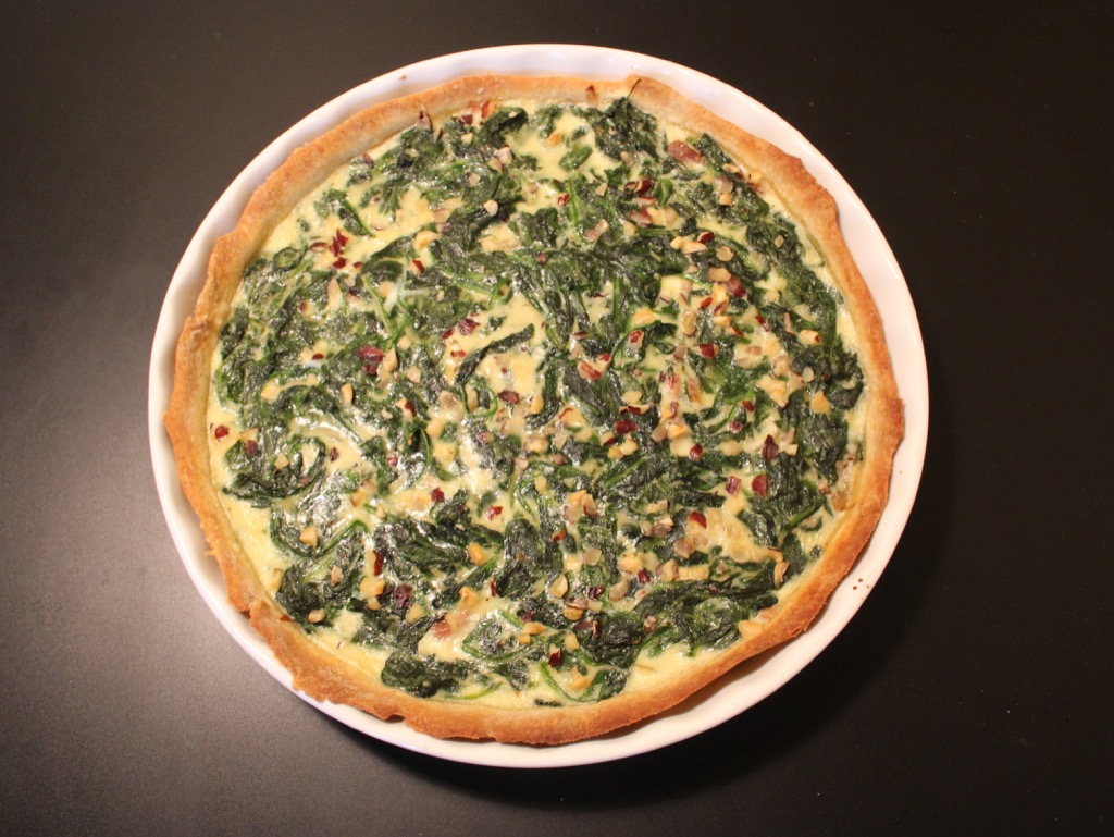 Tarte oignons, épinards, noisettes – Onions, spinach and hazelnut tart